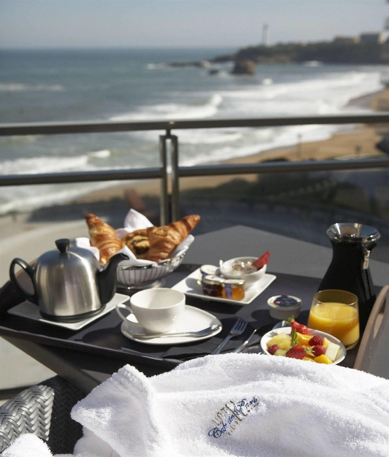 Le Café De Paris 4*